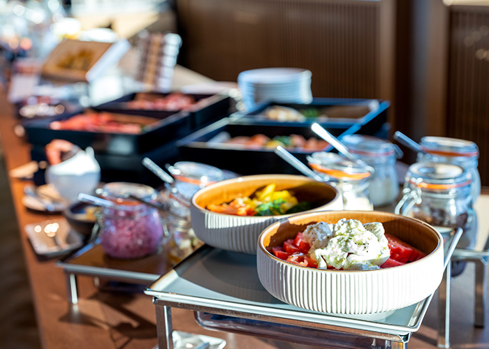 Wertgutschein für ein Frühstück im THE ROOF Frankfurt