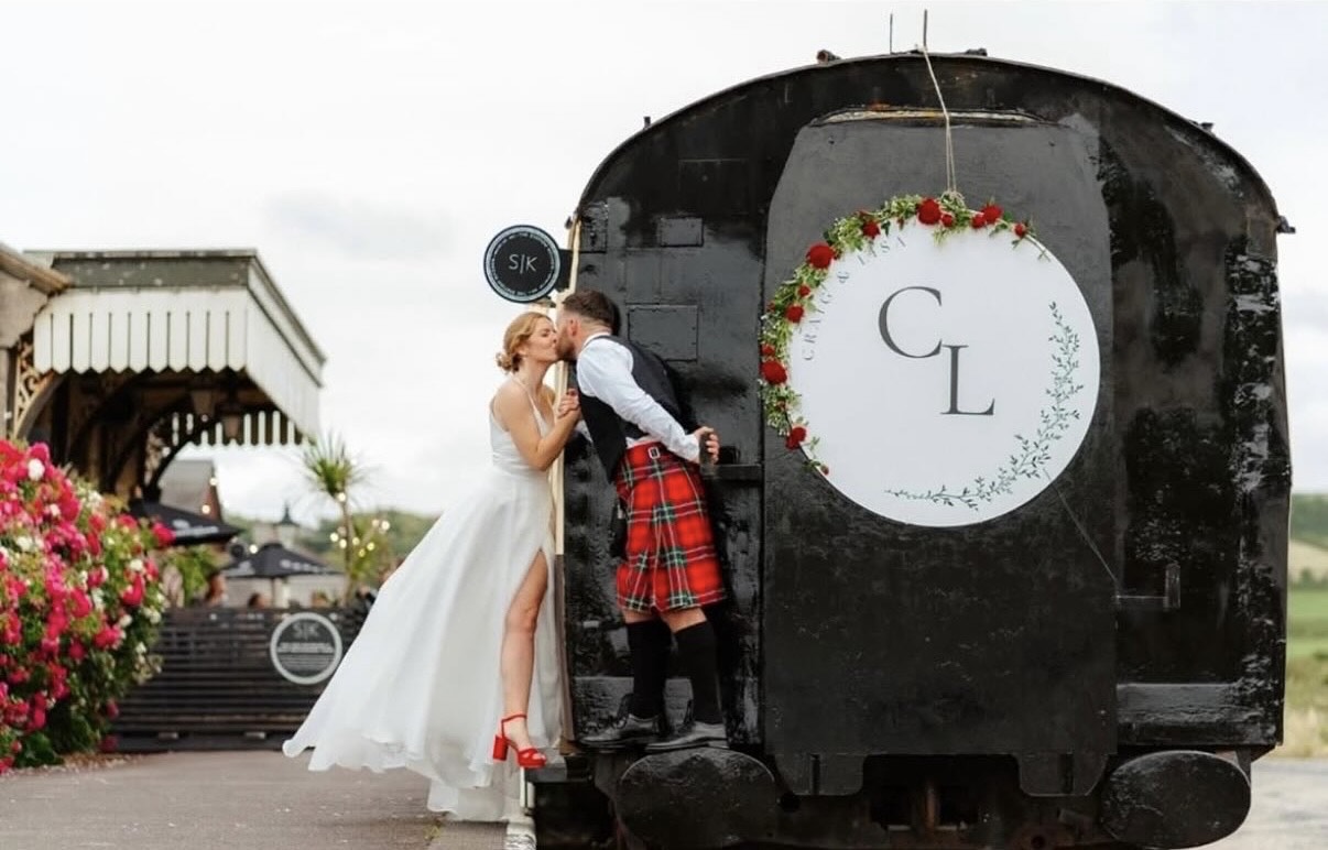 A fairy tale Wedding Deposit / Balance