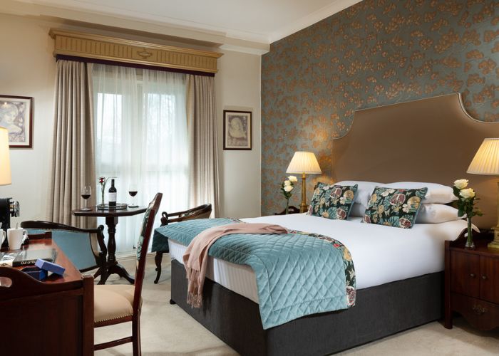 Two Night Stay In a Seaview Room with Breakfast & One Dinner