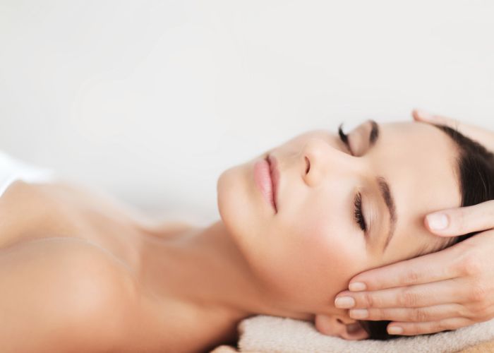 An ELEMIS facial (50 minutes)