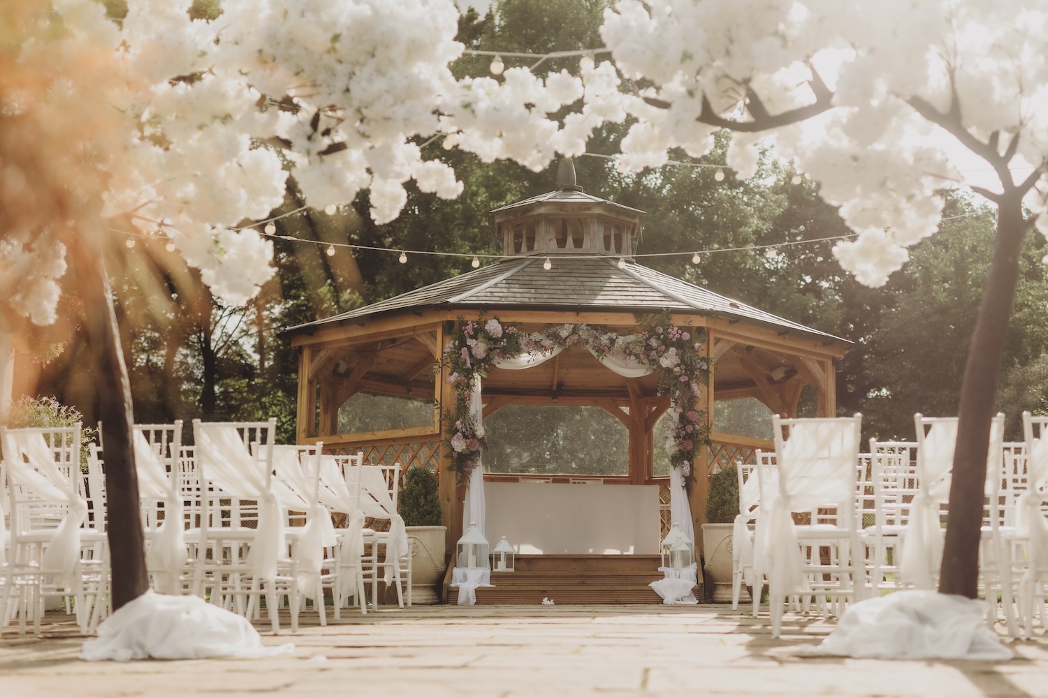 Outdoor Areas - Whitley Suite