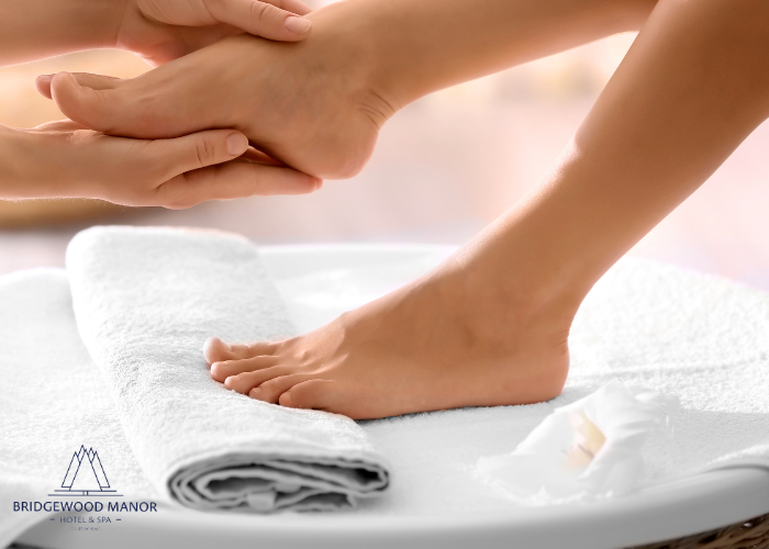 Express 25-minute Treatments - Invigorating Foot Treatment (Monday - Thursday)