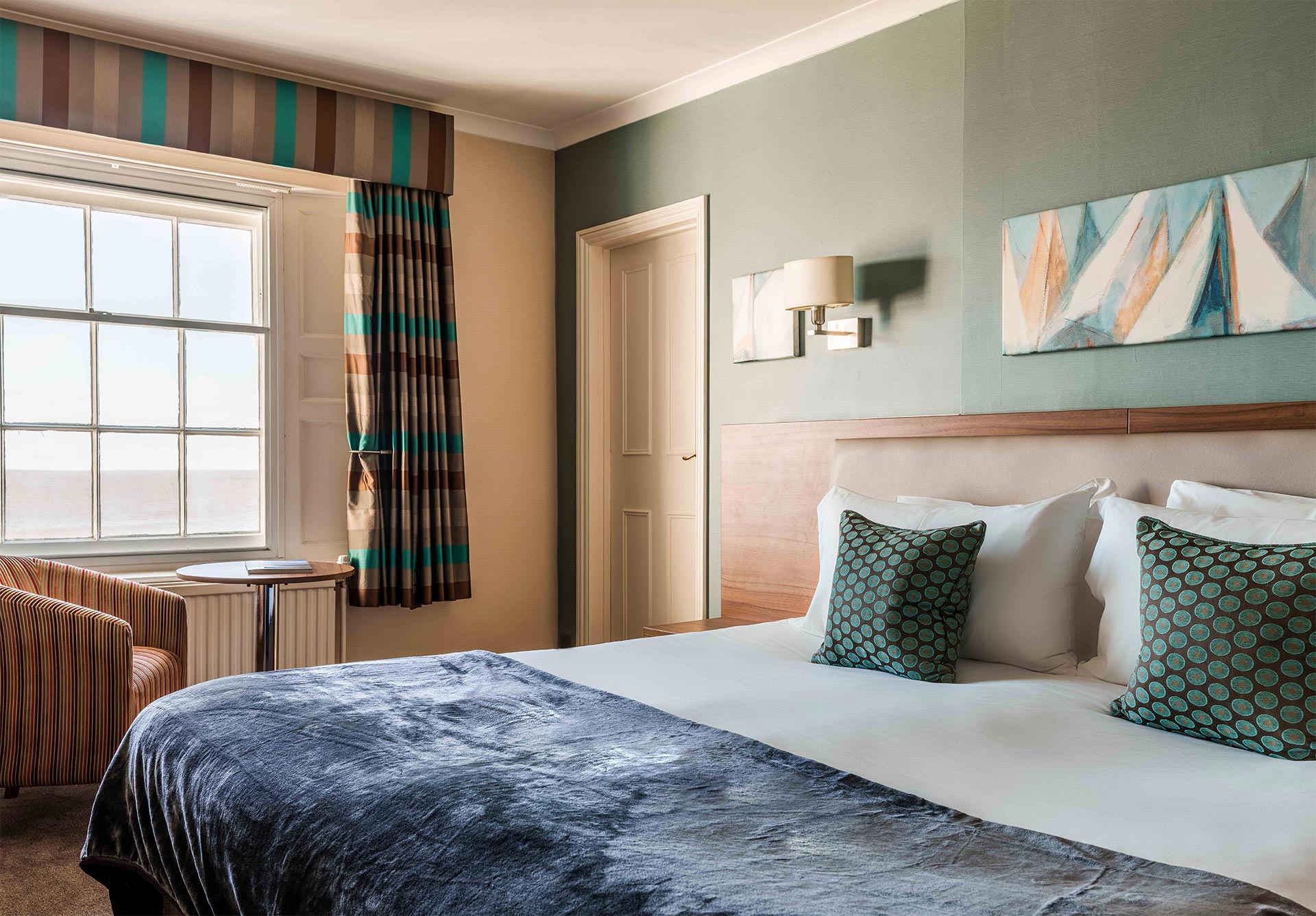Luxury Sea View Stay at The White Lion