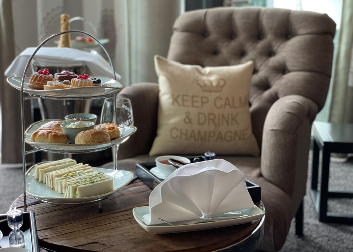 AFTERNOON TEA